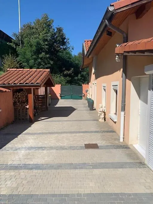 Appartement Casa Luciana à Saint-Priest